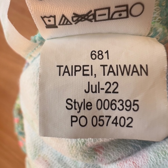 Lilly Pulitzer X Disney "Lilly Loves Disney" Ibiza Minnie Mickey zip pullover XS - Picture 8 of 8